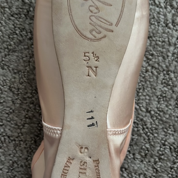 Brand New Suffolk silhouette pointe Shoes - Picture 3 of 3